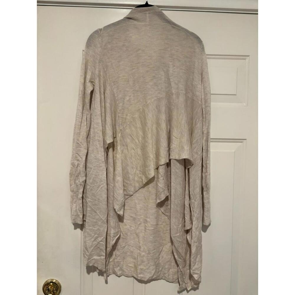 Women's Free People beige oversized sz XS long sleeve #1284